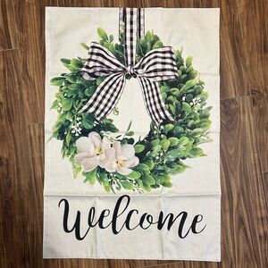Large Welcome Wreath House Flag